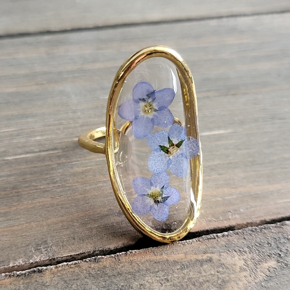 SIZE 8 Forget Me Not Flower Resin Ring- Gold Ring- Blue Flower Rings